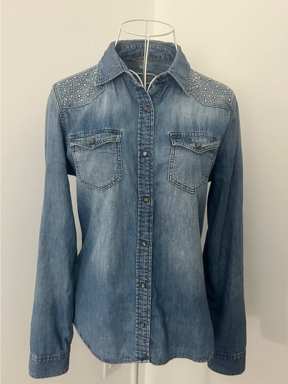 Mavi Rhinestone Studded Shoulder Denim Western Shirt Sz M